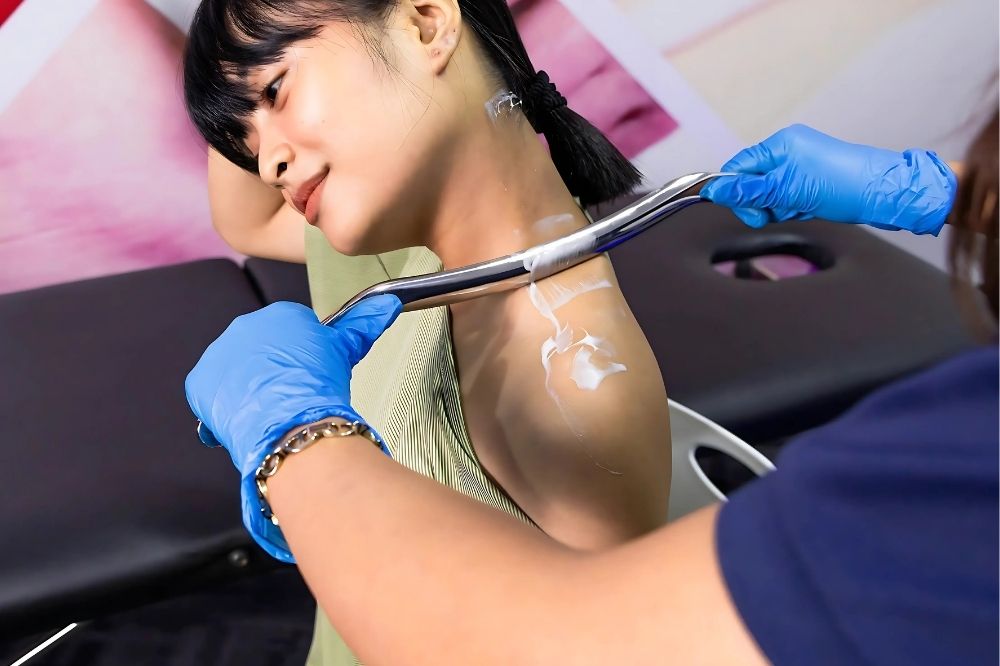 Why Your Neck Pain Isn’t Going Away and What Physical Therapy Can Do About It