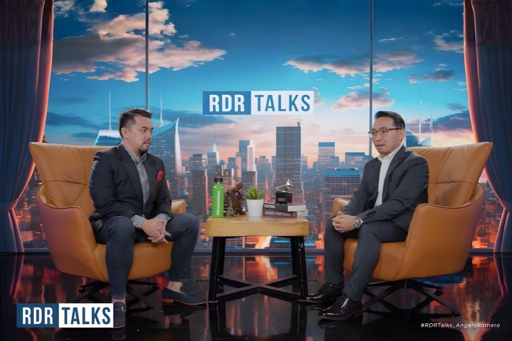 Raymond Delos Reyes interviewing Angelo Romero